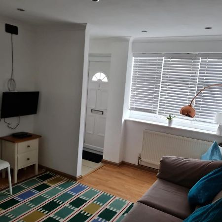 Molesey Near Hampton Court, Viking Short Stays West Molesey Exterior photo