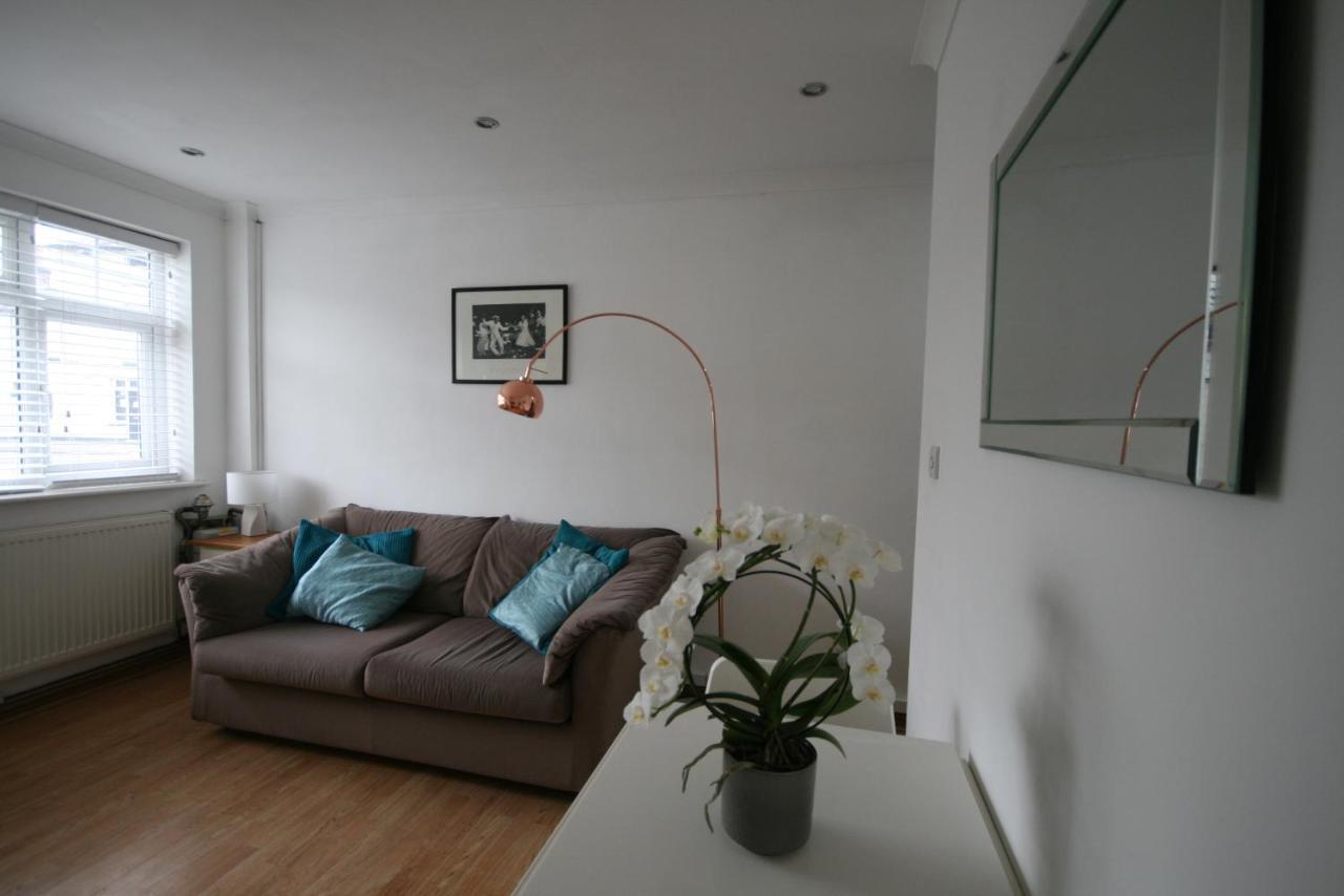 Molesey Near Hampton Court, Viking Short Stays West Molesey Exterior photo